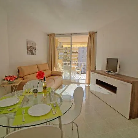 Sleeps 3 Pool Air Con Wifi T792131 Appartement